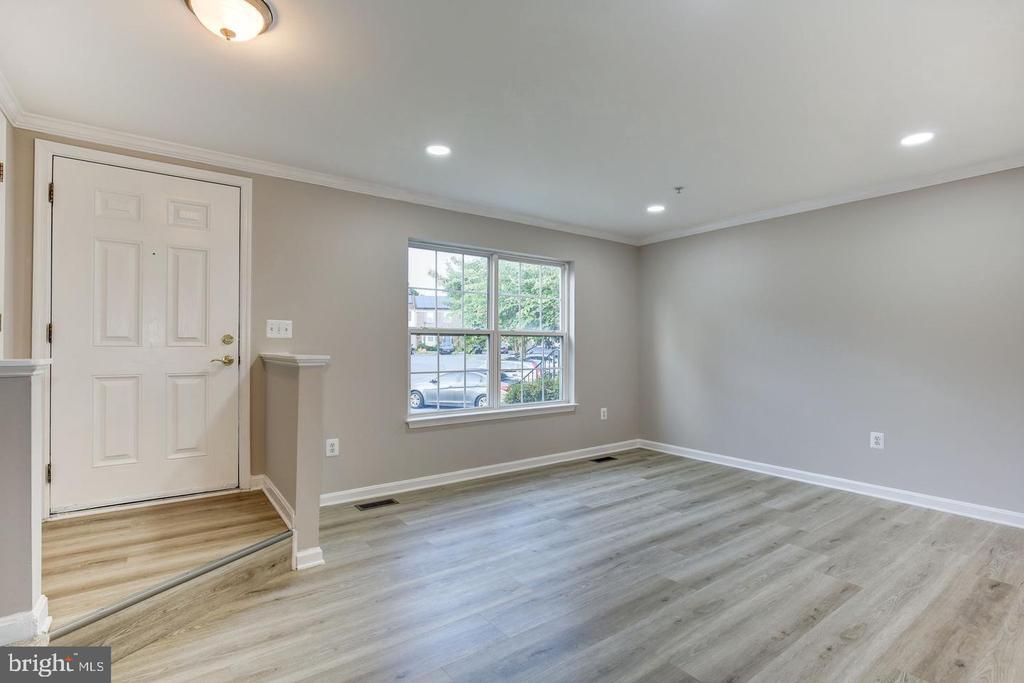 4719 Springmaid Ln in Oxon Hill, MD - Building Photo