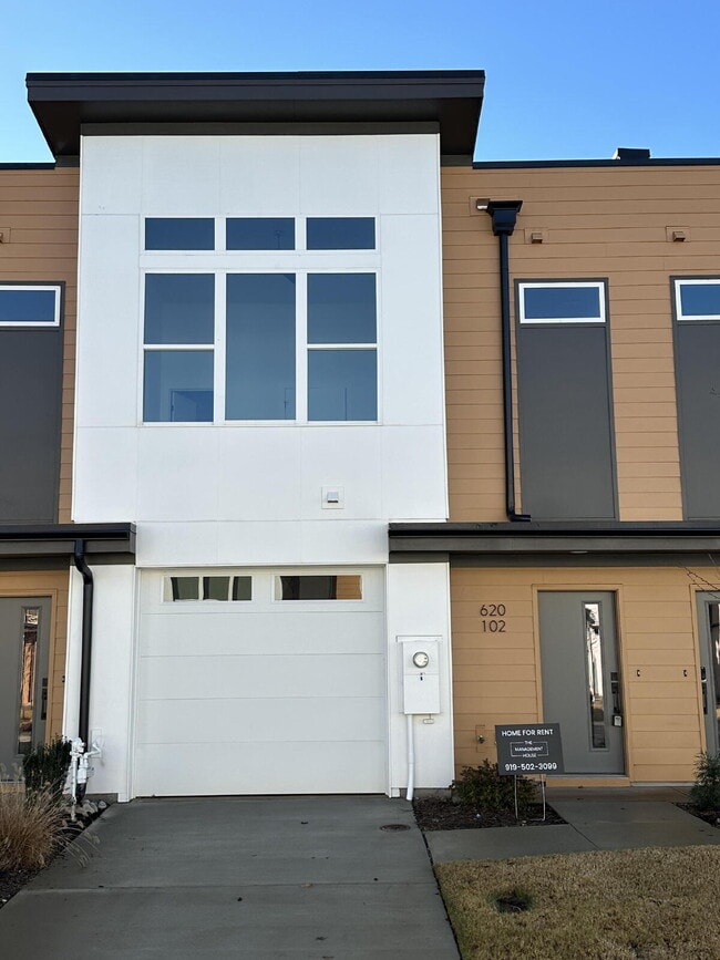 611 Walnut Hts Dr in Raleigh, NC - Building Photo - Building Photo