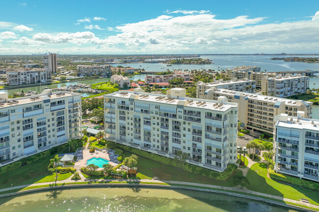 Windwards at Harbourside Condo