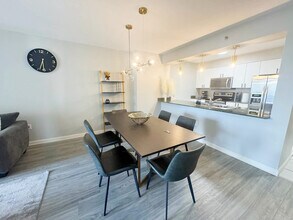 1 SE 12th St in Miami, FL - Building Photo - Building Photo