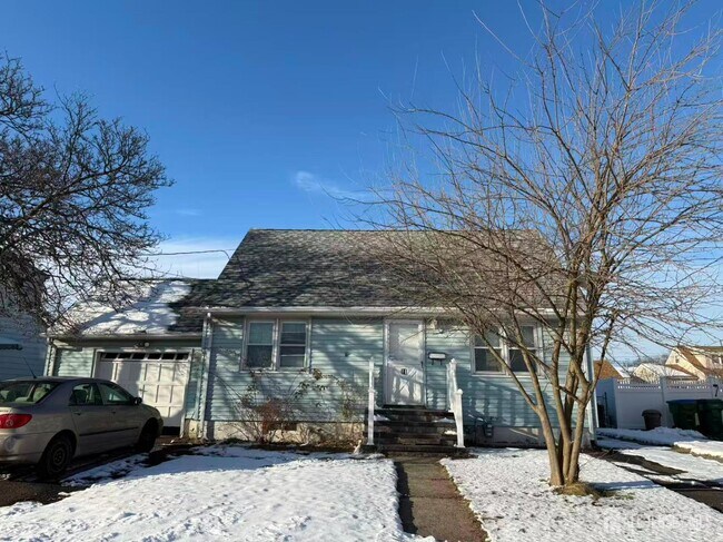 property at 11 S Pelham Ave