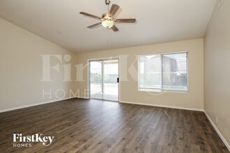 6396 N 81st Dr, Unit 0821 in Glendale, AZ - Building Photo - Building Photo