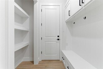 200 Dover Dr in West Tawakoni, TX - Foto de edificio - Building Photo