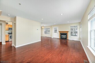 902 Wendover Ct in Randolph, NJ - Building Photo - Building Photo