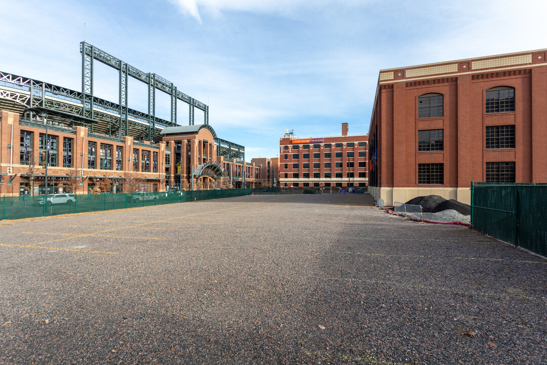 2000 Blake St in Denver, CO - Foto de edificio