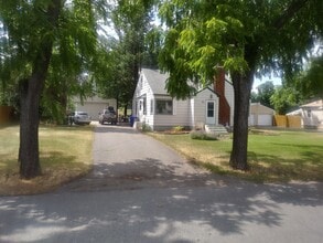 901 N Locust Rd in Spokane, WA - Building Photo - Building Photo