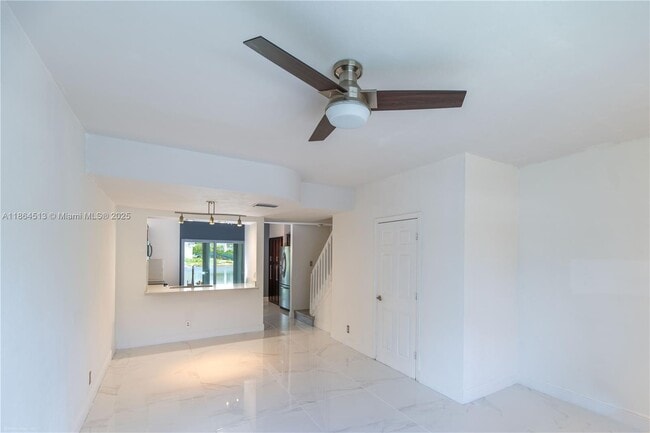 16793 Hemingway Dr in Weston, FL - Building Photo - Building Photo
