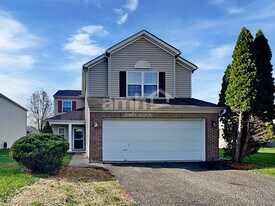 311 Hartford Ct in Maineville, OH - Building Photo