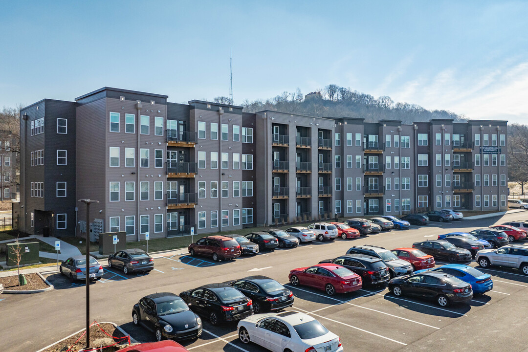 Vanguard in Cincinnati, OH - Foto de edificio