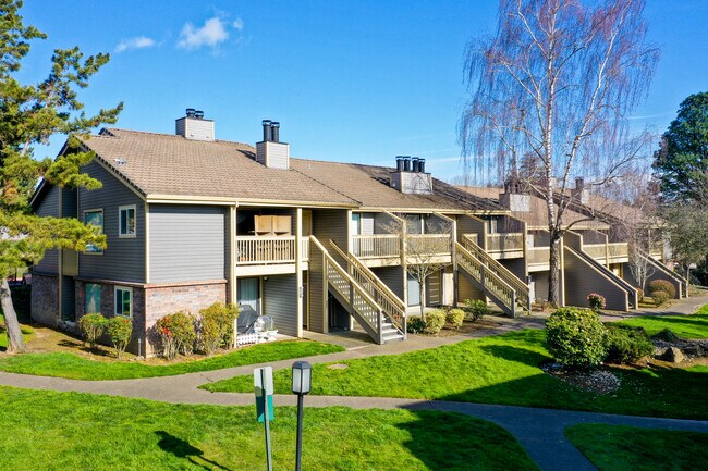 Meadow Creek in Tigard, OR - Foto de edificio - Building Photo