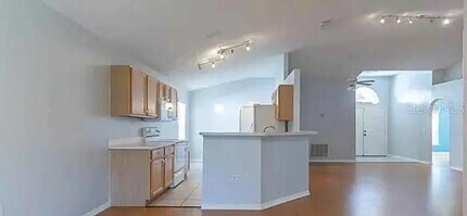16942 Cornerwood Dr in Orlando, FL - Building Photo - Building Photo