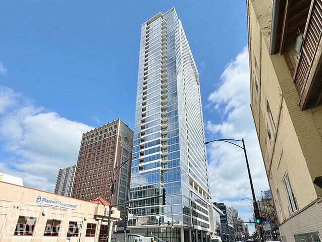 1200 N La Salle Dr, Unit 2