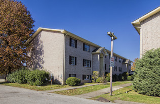 18 Greenwood Dr Apartments