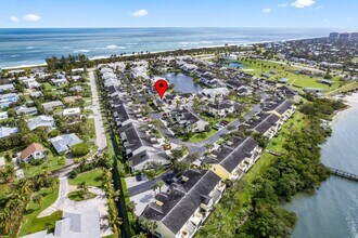 100 Shelley Ln in Fort Pierce, FL - Building Photo - Building Photo