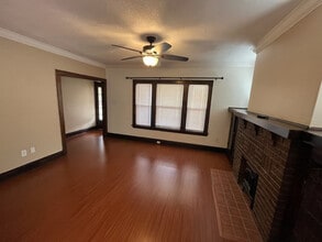 2056 Bunts Rd, Unit Down Unit in Lakewood, OH - Building Photo - Building Photo