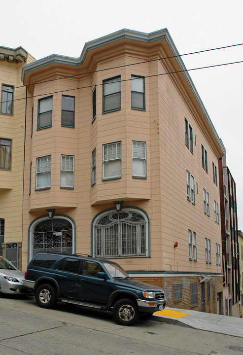 1050 Clay St in San Francisco, CA - Building Photo