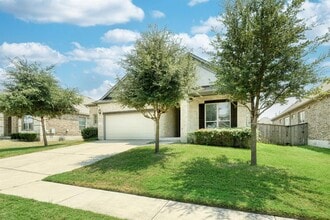204 Blue Spruce Way in Round Rock, TX - Building Photo - Building Photo