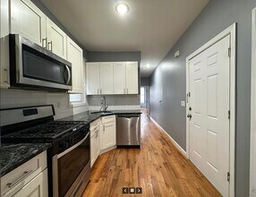 67 Grant Ave in Jersey City, NJ - Building Photo - Building Photo