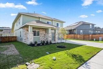 290 Jeffers in Kyle, TX - Foto de edificio - Building Photo