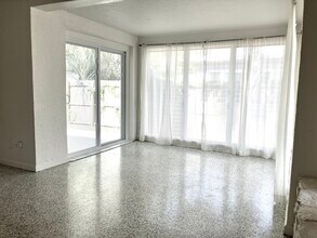1144 44th St in Sarasota, FL - Building Photo - Building Photo