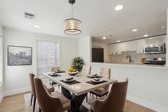 2110 E 16th St in Austin, TX - Building Photo - Building Photo