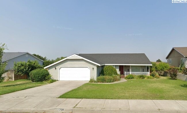 property at 1709 S Lyle St