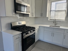 67 Brinkerhoff St in Jersey City, NJ - Building Photo