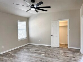 505 Kingscote Ct in Arlington, TX - Building Photo - Building Photo