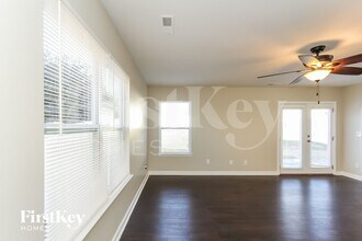 5618 Turtleback Ct in Charlotte, NC - Foto de edificio - Building Photo