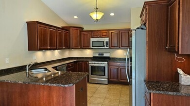 801 Veterans Ln, Unit 5-129 in Crown Point, IN - Building Photo - Building Photo
