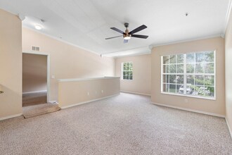 910 Regatta Bay Dr in Orange City, FL - Building Photo - Building Photo