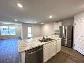 3481 Sparco Dr in Crestview, FL - Building Photo - Building Photo