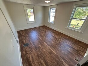 11 Central Square, Unit Unit A in Troy, NH - Building Photo - Building Photo