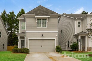 174 E Rdg Wy in Woodstock, GA - Building Photo