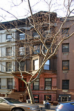 144 W 73rd St in New York, NY - Building Photo - Building Photo