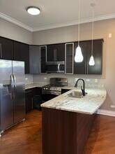 2413 W Madison St in Chicago, IL - Building Photo - Building Photo
