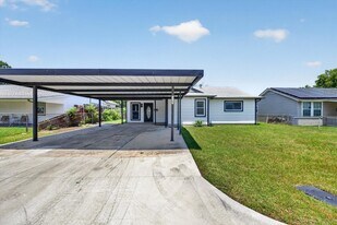 1769 Fagan Dr in Blue Mound, TX - Building Photo