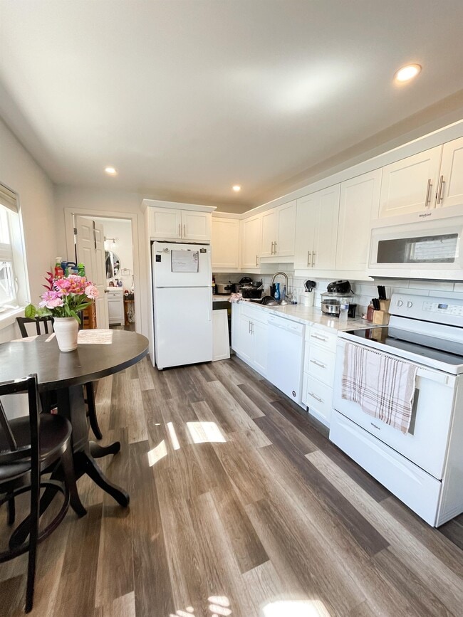 property at 84 Dufferin Ave
