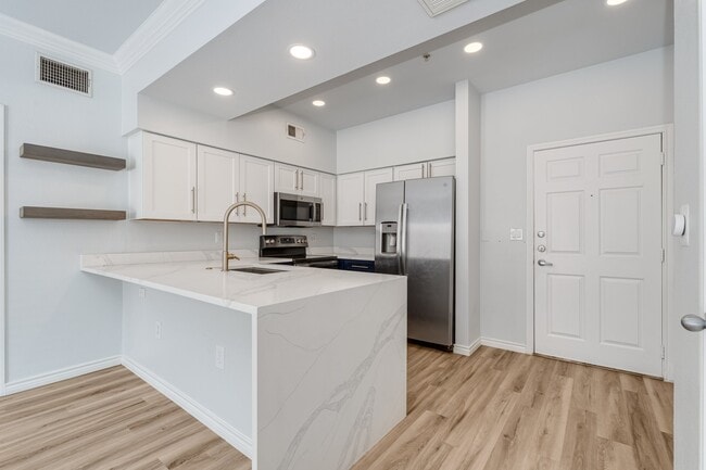 3102 Kings Rd, Unit 2104