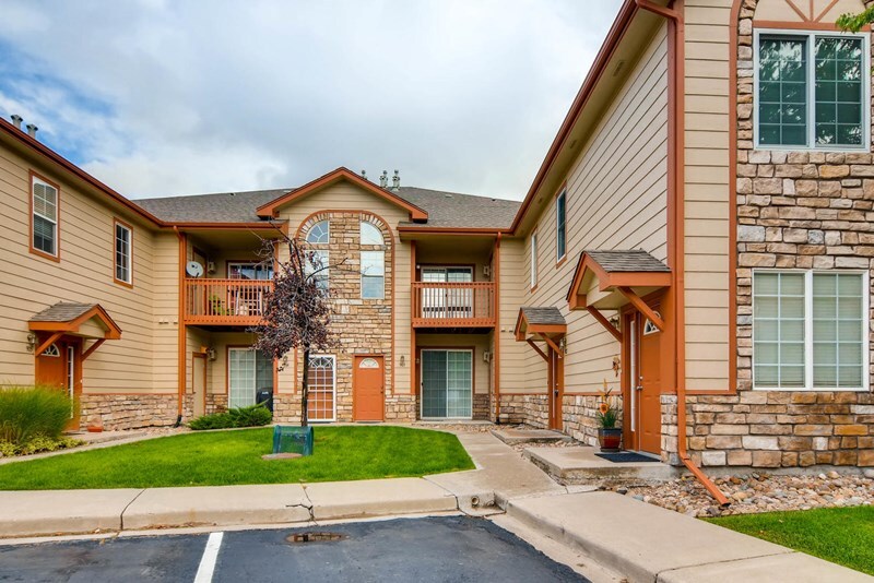 3260 E 103rd Pl-Unit -902 in Thornton, CO - Foto de edificio