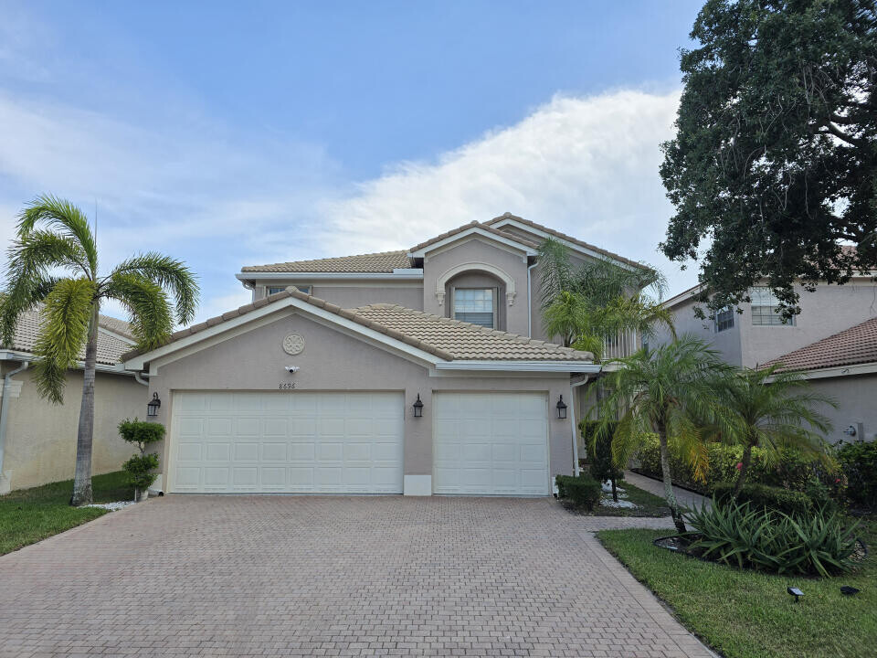 8696 Woodgrove Harbor Ln in Boynton Beach, FL - Building Photo