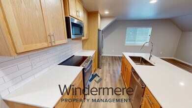 705 1/2-707 1/2 Woodlawn St in Walla Walla, WA - Building Photo - Building Photo