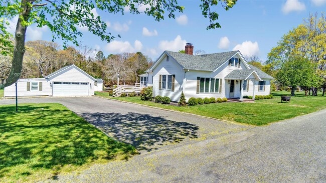 property at 3 Private Rd