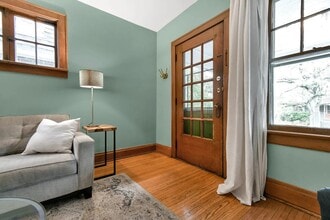 401 Tibet Rd in Columbus, OH - Building Photo - Building Photo