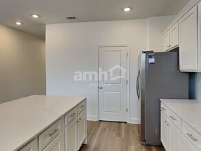 475 Hickory Pointe Rd in Dallas, GA - Foto de edificio - Building Photo