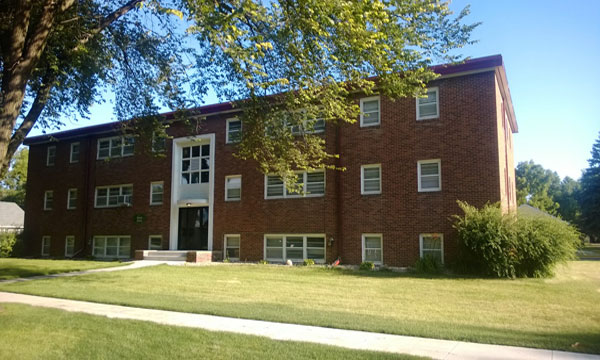 Westwood Apartments in Morris, MN - Building Photo