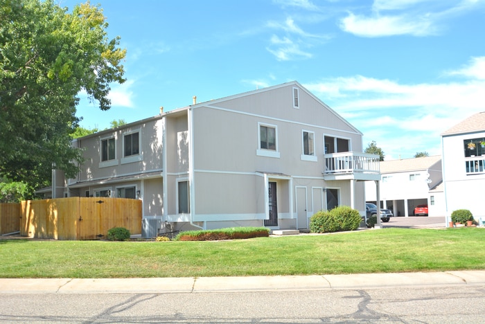 7982 Chase Cir in Arvada, CO - Building Photo