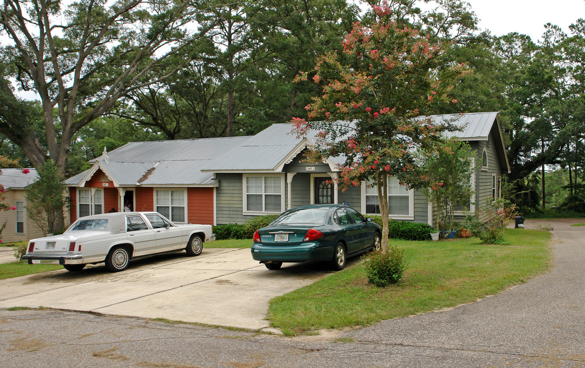 1553 Coombs Dr in Tallahassee, FL - Building Photo