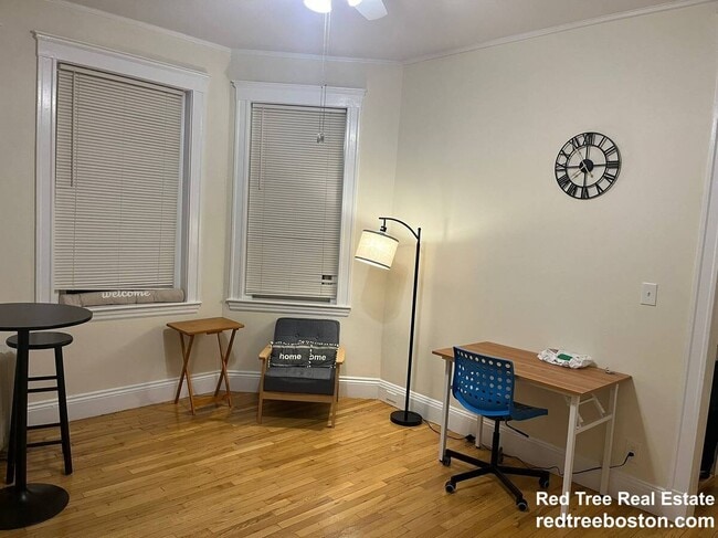 319 Allston St in Boston, MA - Foto de edificio - Building Photo