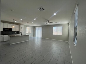 4113 Billowing Breeze Ave in North Las Vegas, NV - Building Photo - Building Photo